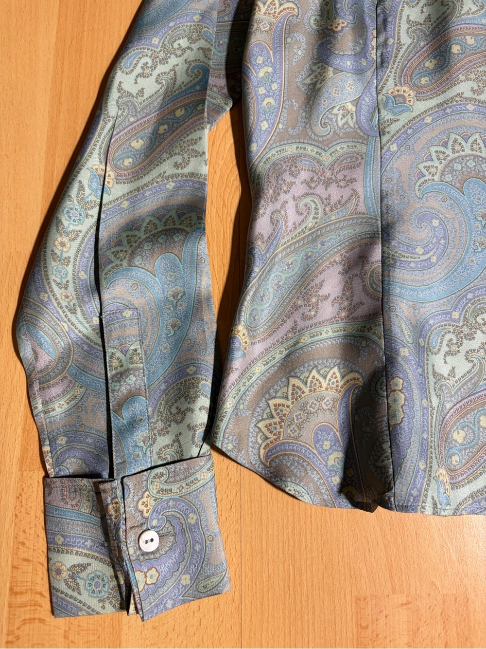 Lafayette 148 New York 100% Silk Light Blue & Sea Foam Paisley Button-Down Shirt - Picture 7 of 10